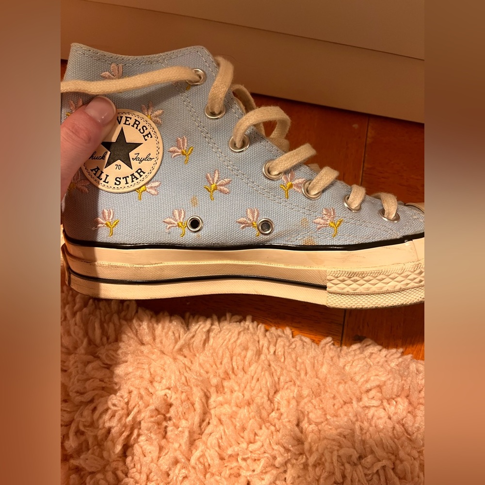 FINAL PRICE Limited Edition Chuck Taylor Converse Size 7 - Picture 3 of 5